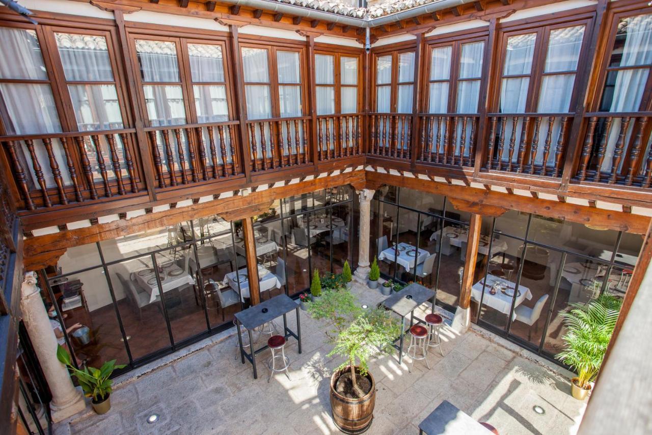 Hotel Casa Palacio Ucles Exterior photo