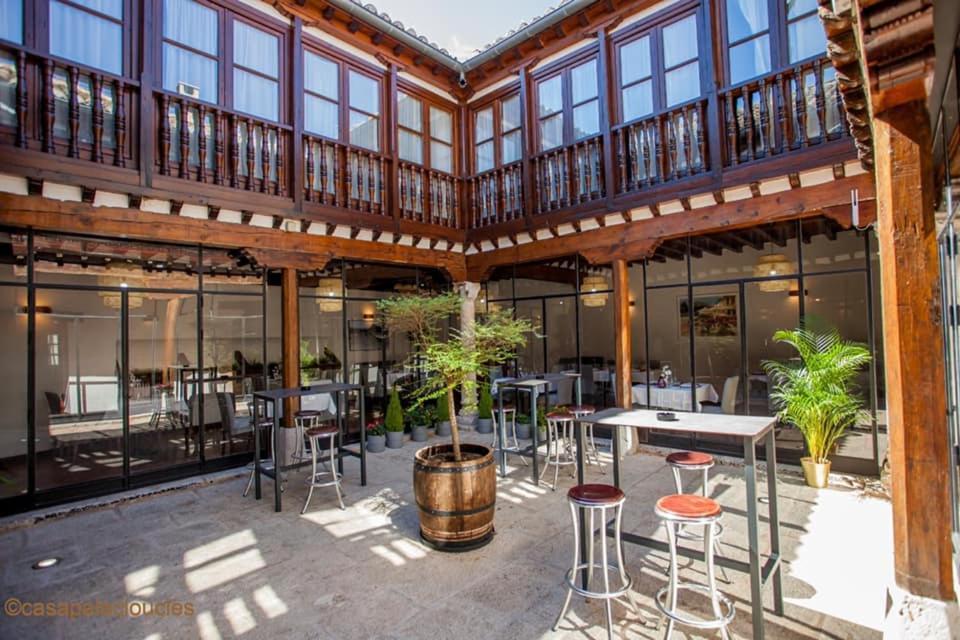 Hotel Casa Palacio Ucles Exterior photo